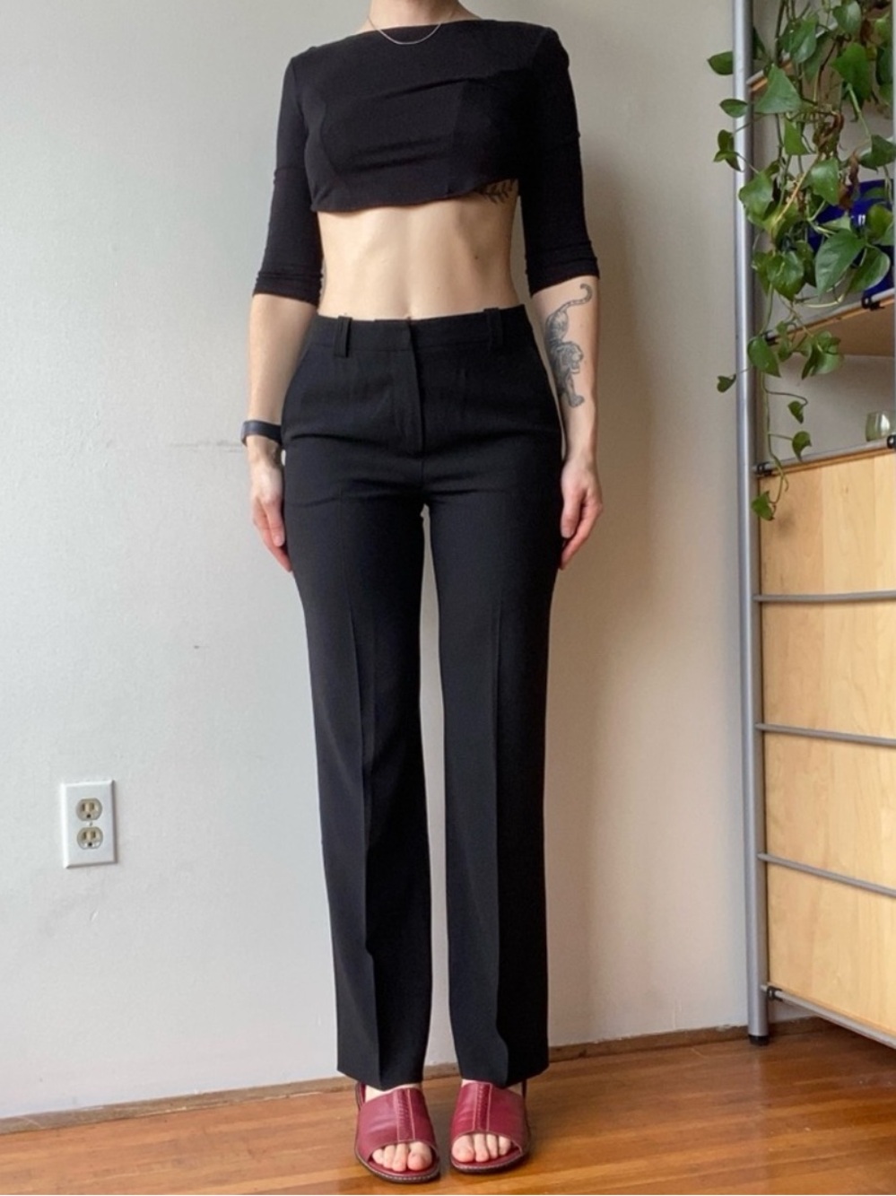 St. John Black wool straight leg pant - made in Italy